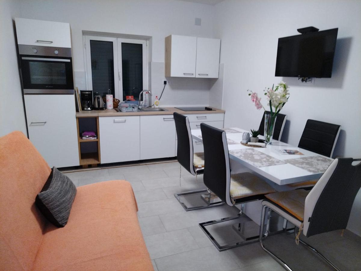 Apartmani Katarina Barbat na Rabu Εξωτερικό φωτογραφία