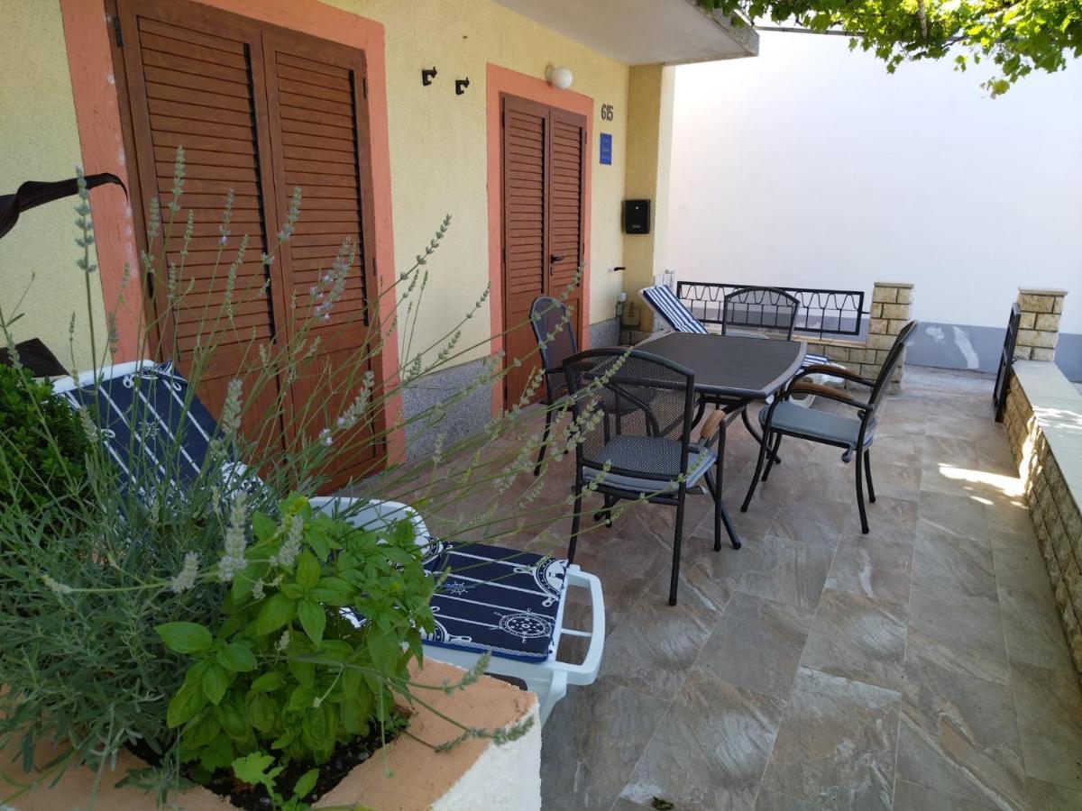Apartmani Katarina Barbat na Rabu Εξωτερικό φωτογραφία