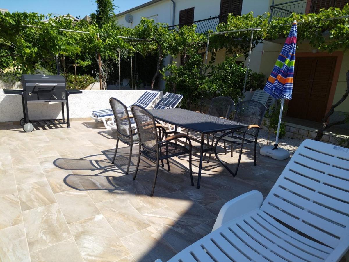 Apartmani Katarina Barbat na Rabu Εξωτερικό φωτογραφία