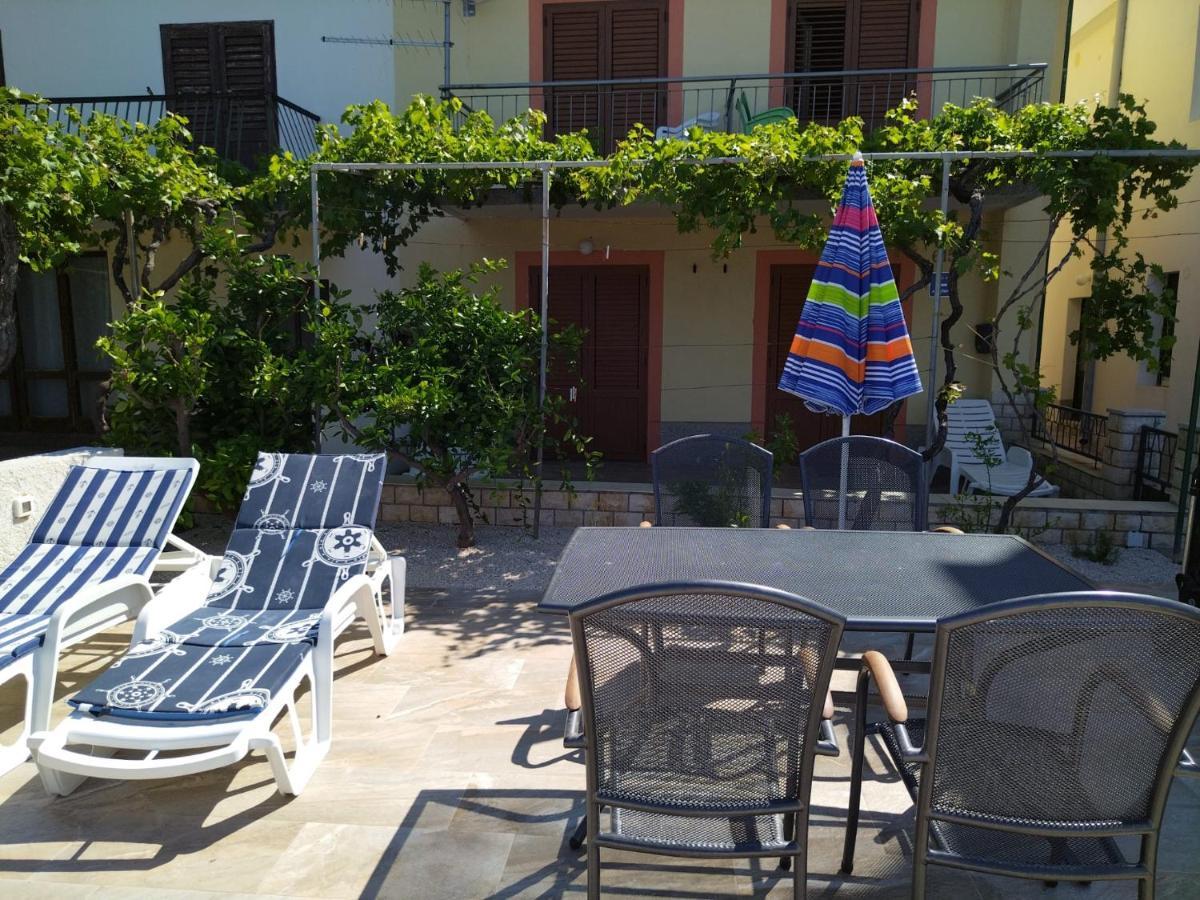 Apartmani Katarina Barbat na Rabu Εξωτερικό φωτογραφία