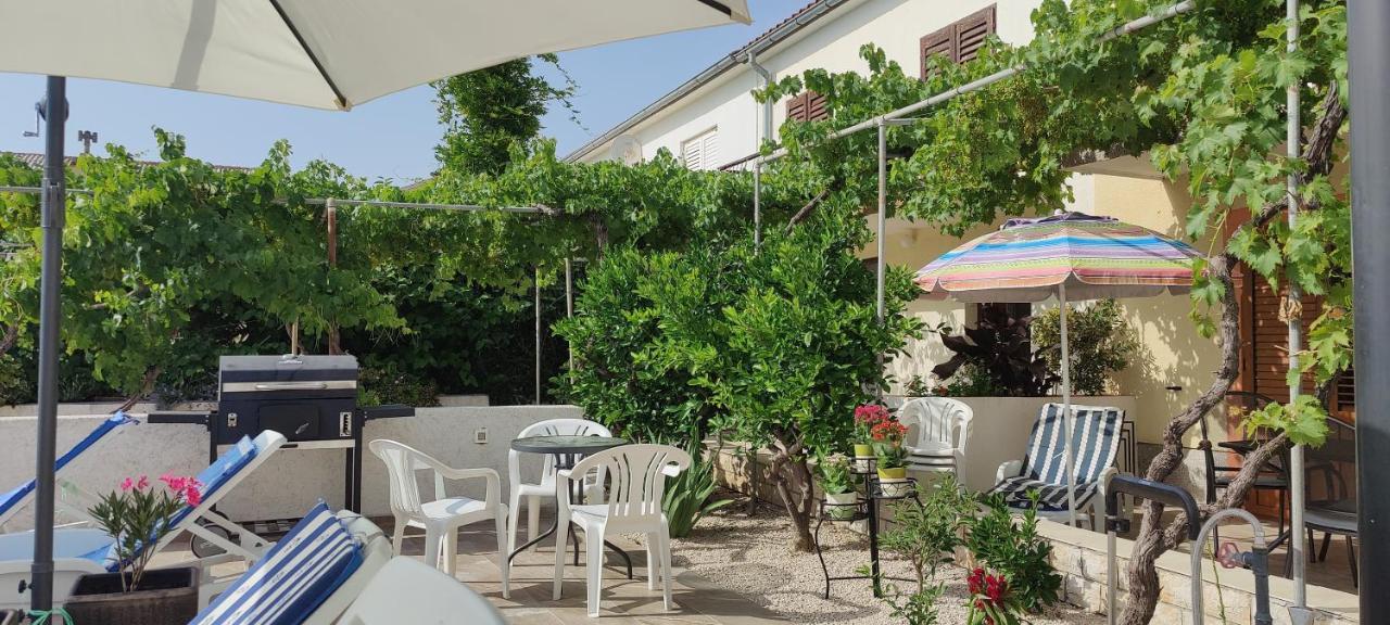 Apartmani Katarina Barbat na Rabu Εξωτερικό φωτογραφία