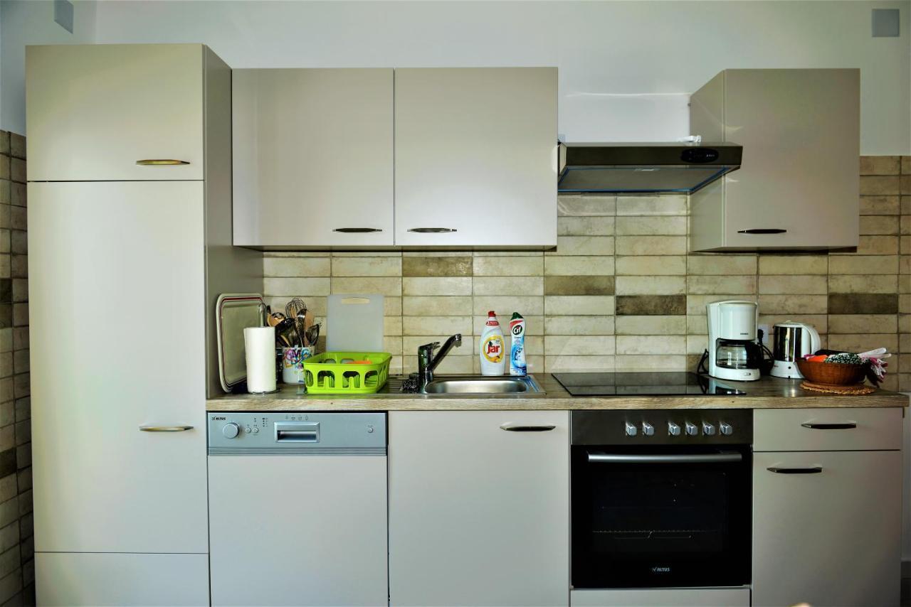 Apartmani Katarina Barbat na Rabu Εξωτερικό φωτογραφία