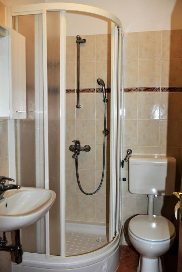 Apartmani Katarina Barbat na Rabu Εξωτερικό φωτογραφία